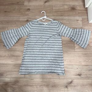 TWO by Vince Camuto Gray Striped Bell Sleeve Cotton Top Size Large